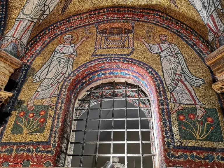 a detail from saint zeno's chapel in santa prassede showing the empty throne or hetomasia