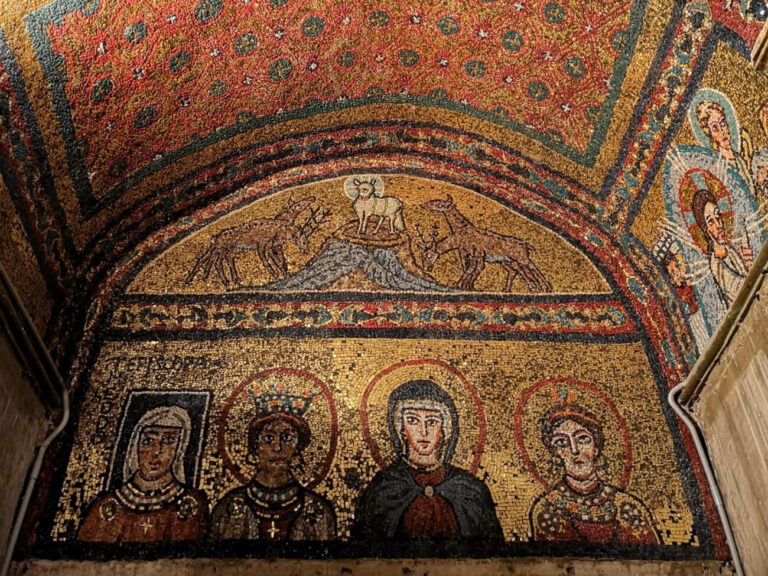 a detail from the saint zeno's chapel in santa prassede showing theodora